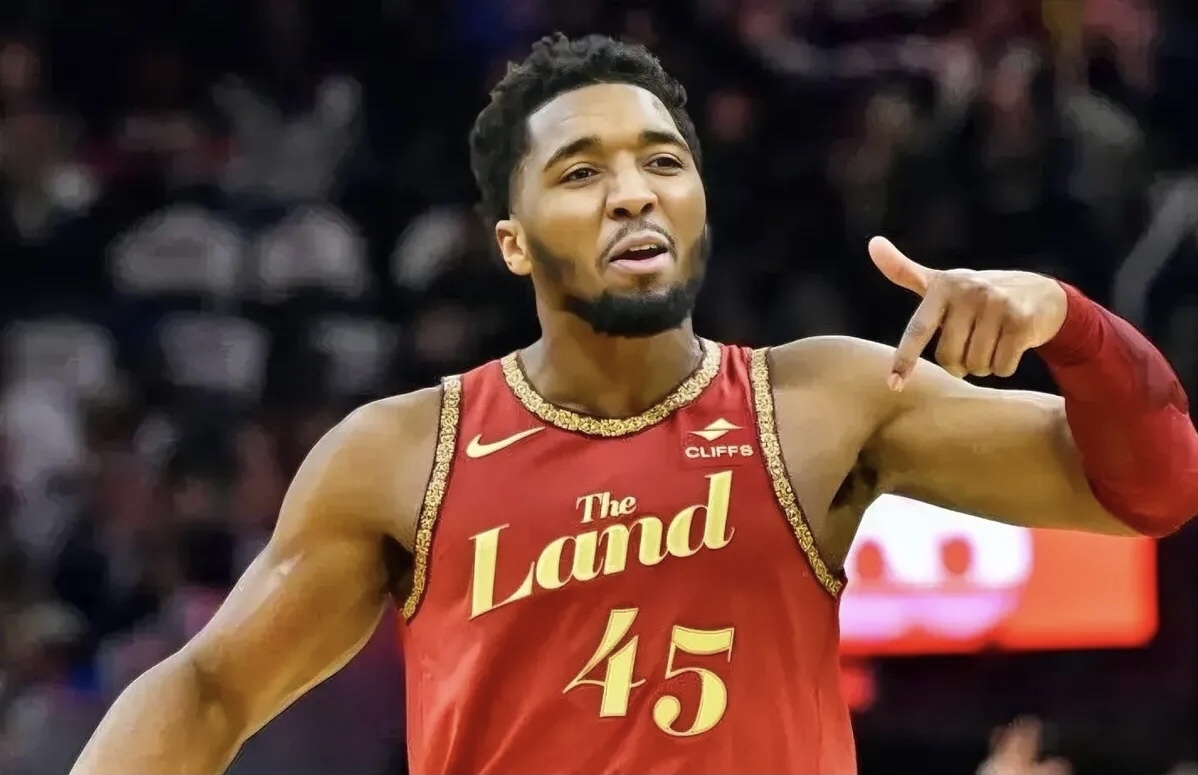 关于灰熊绝杀凯尔特人B队,米切尔打破历史纪录的信息 关于灰熊绝杀凯尔特人B队,米切尔打破历史纪录的信息