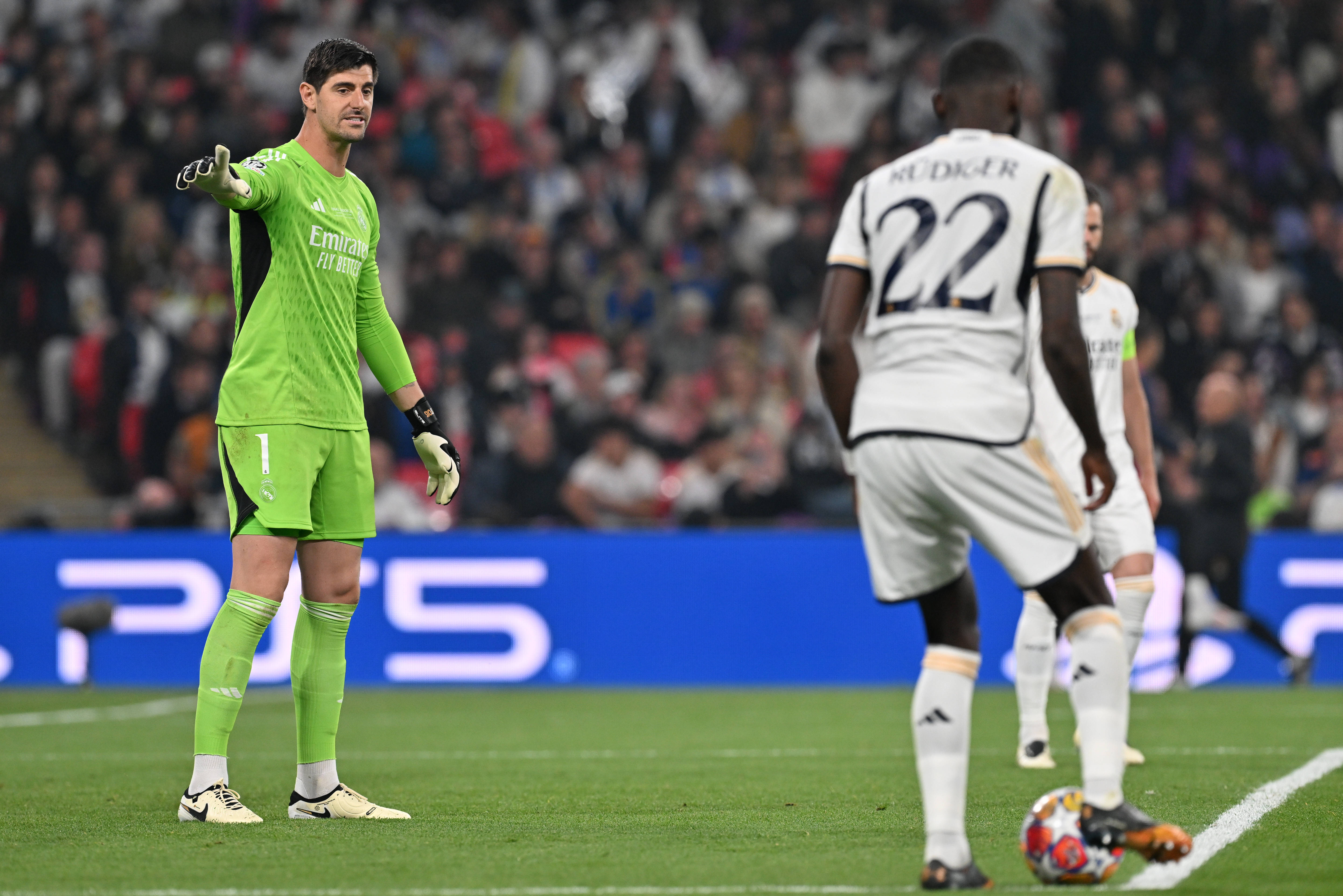 比利时队火力全开晋级 比利时队火力全开晋级