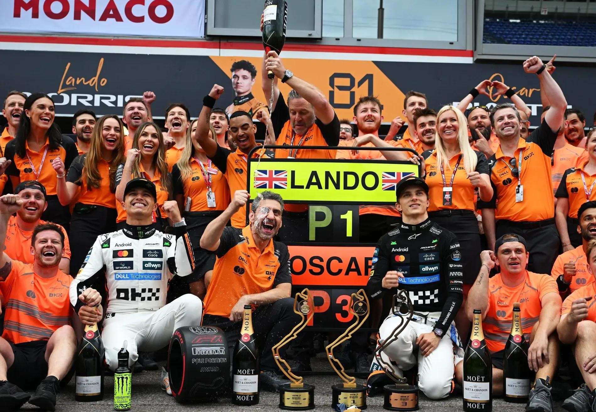 雷诺车队横扫威廉姆斯,皮亚斯特里惊艳四座 雷诺车队横扫威廉姆斯,皮亚斯特里惊艳四座