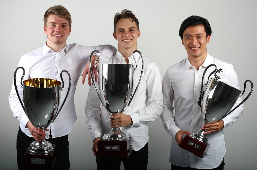 阿斯顿马丁险胜迈凯伦,皮亚斯特里带队取胜 阿斯顿马丁险胜迈凯伦,皮亚斯特里带队取胜