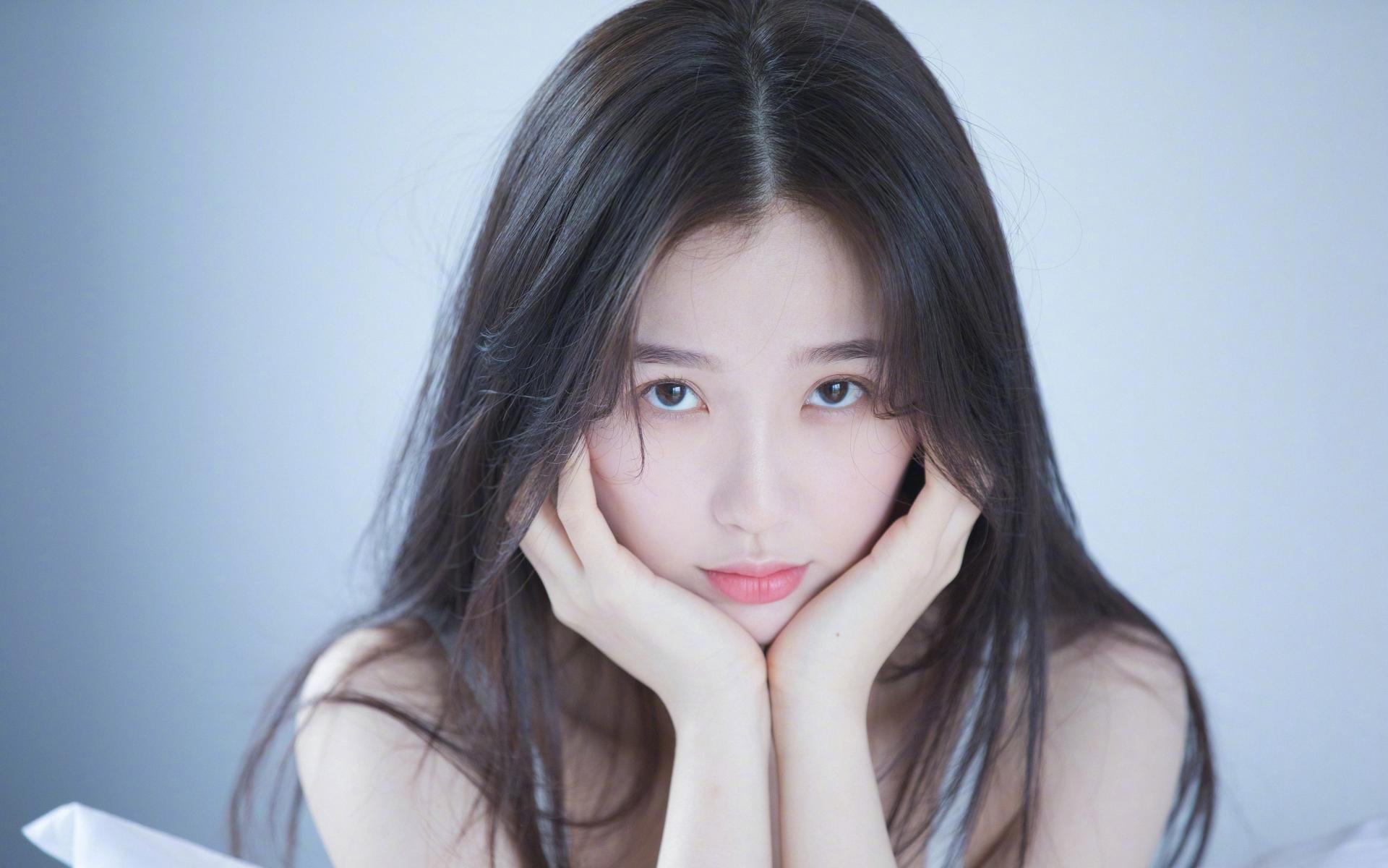 北美不眠夜，爱德华兹用骨头在草坪上刻下硬仗之王